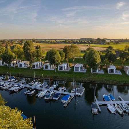 ホテル Marinapark Bad Nederrijn Maurik エクステリア 写真