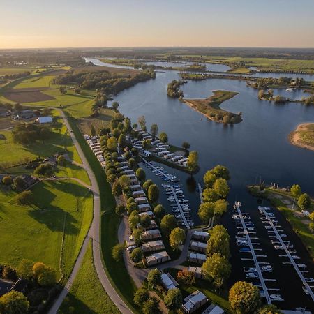 ホテル Marinapark Bad Nederrijn Maurik エクステリア 写真