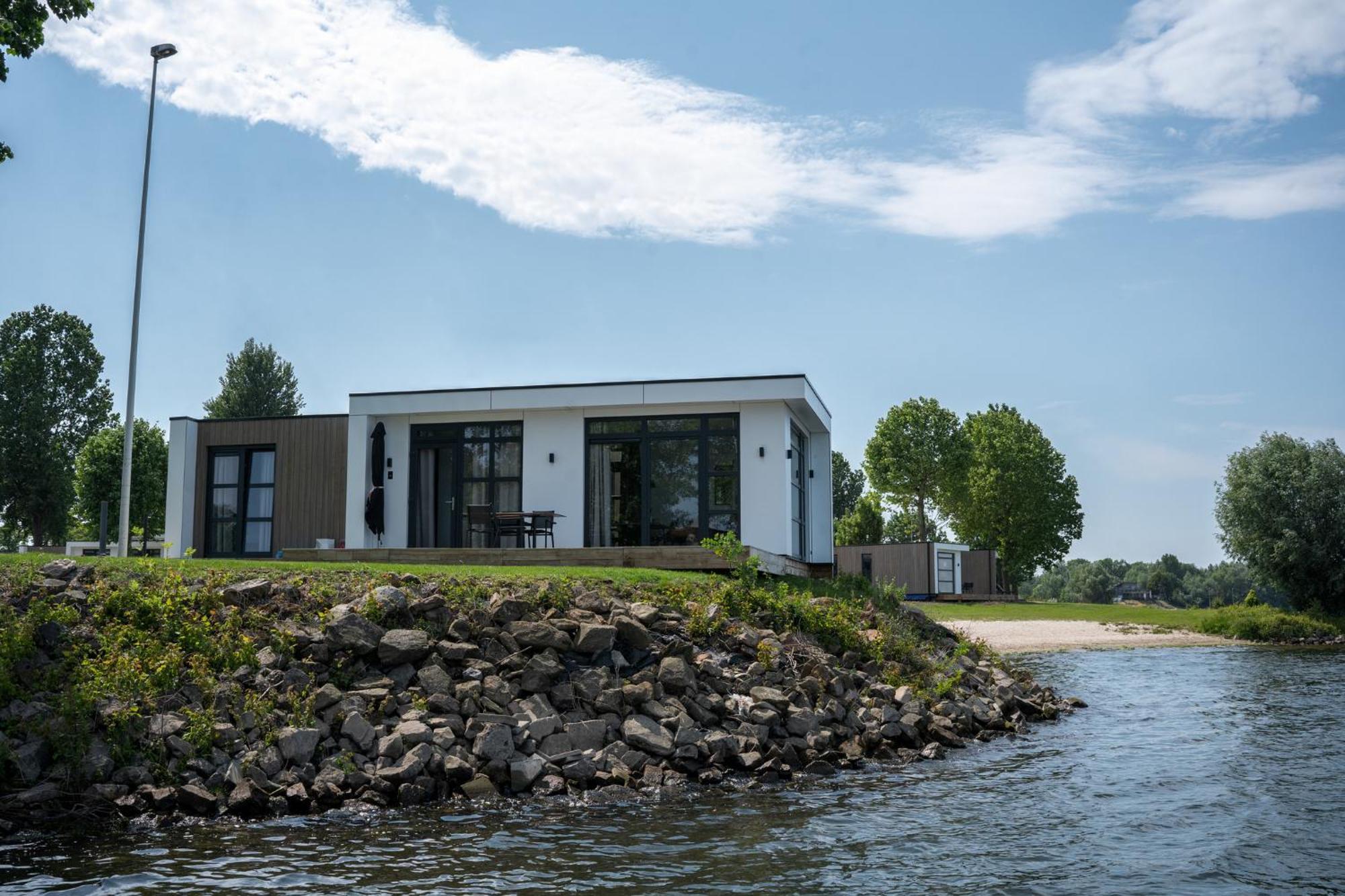 ホテル Marinapark Bad Nederrijn Maurik エクステリア 写真
