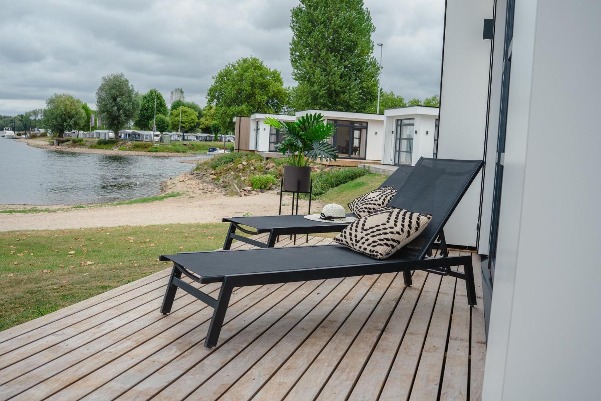 ホテル Marinapark Bad Nederrijn Maurik エクステリア 写真